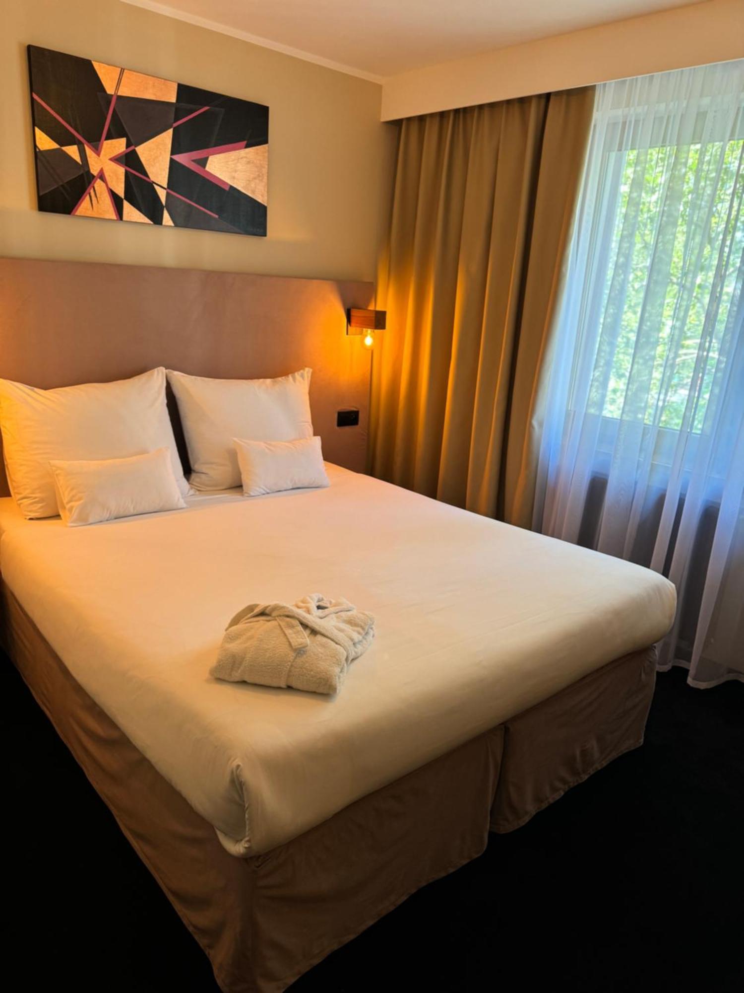 Amber Blue Wellness & Spa (Adults Only) 卡尔维亚 外观 照片